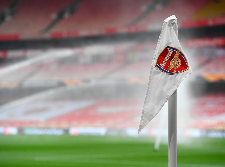 Il logo dell'Arsenal all'Emirates Stadium - ANSA Foto - Ilgiornaledellosport.net