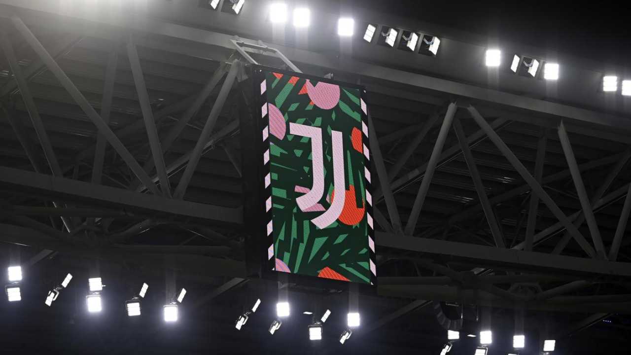 Il logo della Juventus allo Stadium - Lapresse - Ilgiornaledellosport.net