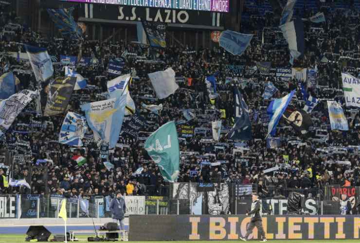 tifosi della Lazio - lapresse - ilgiornaledellosport.net