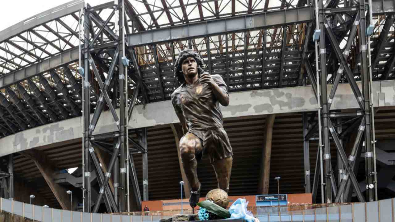 Statua Maradona - Foto Lapresse - Ilgiornaledellosport.net