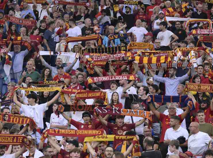 Tifosi Roma - Foto Lapresse - Ilgiornaledellosport.net