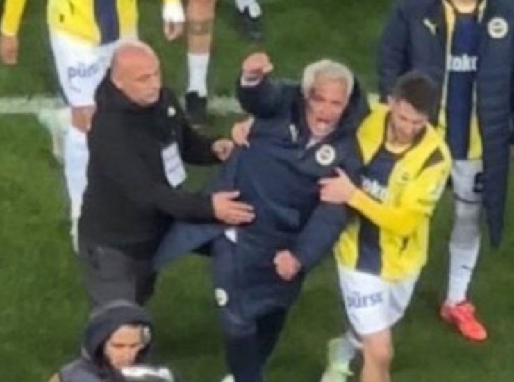 José Mourinho Fenerbahce - Fonte X - Ilgiornaledellosport.net