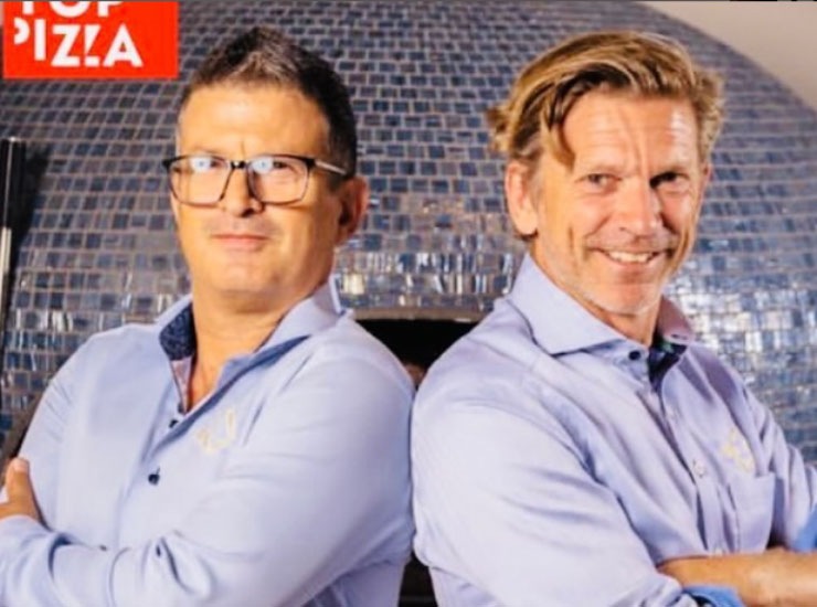 Jesper Blomqvist oggi (a destra) - Instagram jesperblomqvistofficial - Ilgiornaledellosport.net