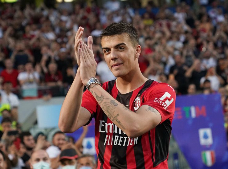 Daniel Maldini festeggia lo scudetto vinto con il Milan nel 2022 - Foto Lapresse - Ilgiornaledellosport.net