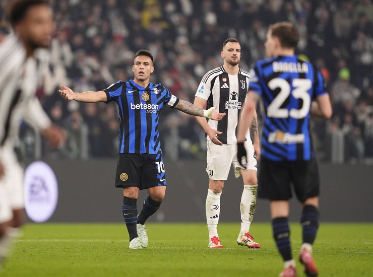 La delusione di Lautaro durante Juventus-Inter - Foto Lapresse - Ilgiornaledellosport.net