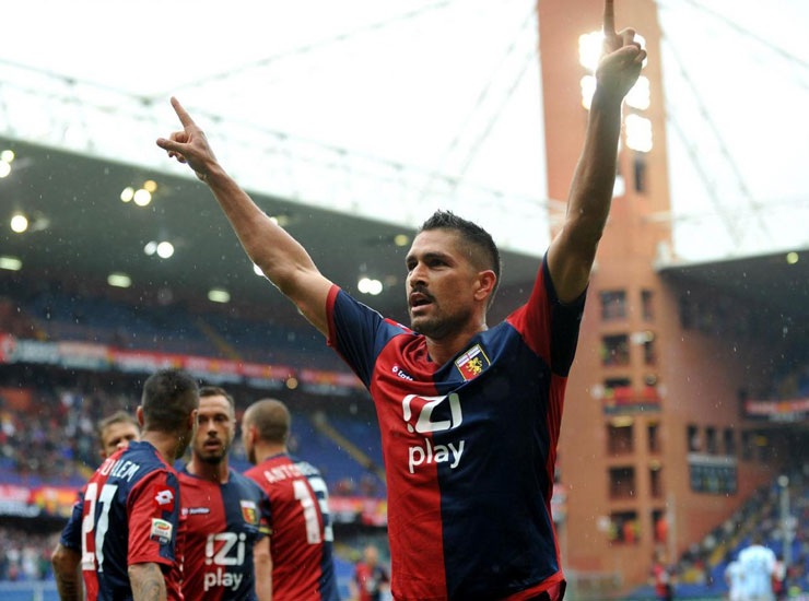 Marco Borriello festeggia un gol con il Genoa - Foto Lapresse - Ilgiornaledellosport.net